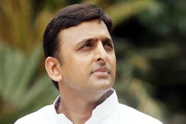 CM अखिलेश ने दिया इस्तीफा!, मुलायम के करीबी काशीनाथ को सौंपी जिम्मेदारी CM अखिलेश ने दिया इस्तीफा!, मुलायम के करीबी काशीनाथ को सौंपी जिम्मेदारी