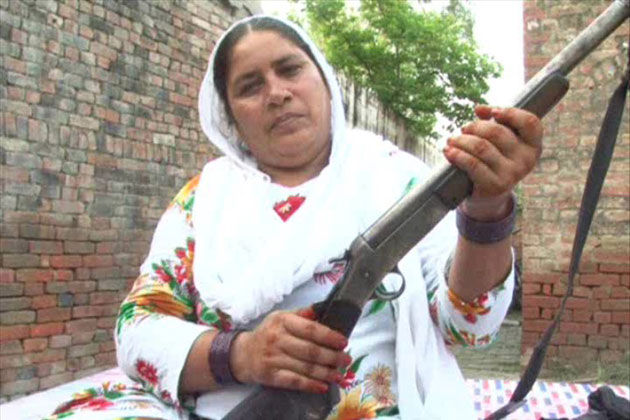 शाहजहांपुर की लेडी रॉबिनहुड, नाम सुनते ही कांपने लगते हैं मनचले शाहजहांपुर की लेडी रॉबिनहुड, नाम सुनते ही कांपने लगते हैं मनचले