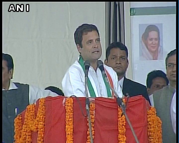 मोदी ने लोकसभा के दौरान 2 करोड़ लोगों को हर साल रोजगार देने की बात की थी, दिया एक को भी नहीं – राहुल गांधी मोदी ने लोकसभा के दौरान 2 करोड़ लोगों को हर साल रोजगार देने की बात की थी, दिया एक को भी नहीं – राहुल गांधी