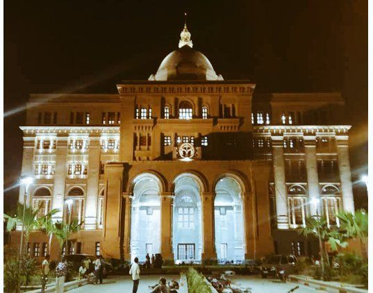 बेहद भव्य है यूपी के सीएम अखिलेश यादव का नया ऑफिस बेहद भव्य है यूपी के सीएम अखिलेश यादव का नया ऑफिस