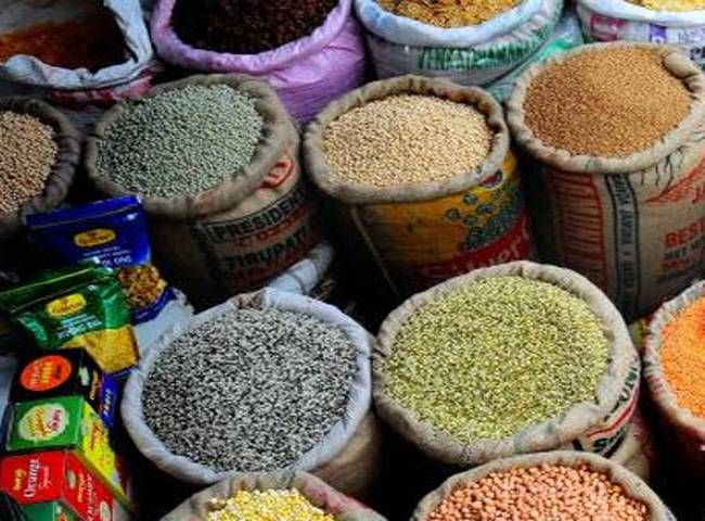 खत्म होगी MRP पर दुकानदार की मनमानी, दाल से लेकर दूध की कीमतें फिक्स करेगी सरकार खत्म होगी MRP पर दुकानदार की मनमानी, दाल से लेकर दूध की कीमतें फिक्स करेगी सरकार