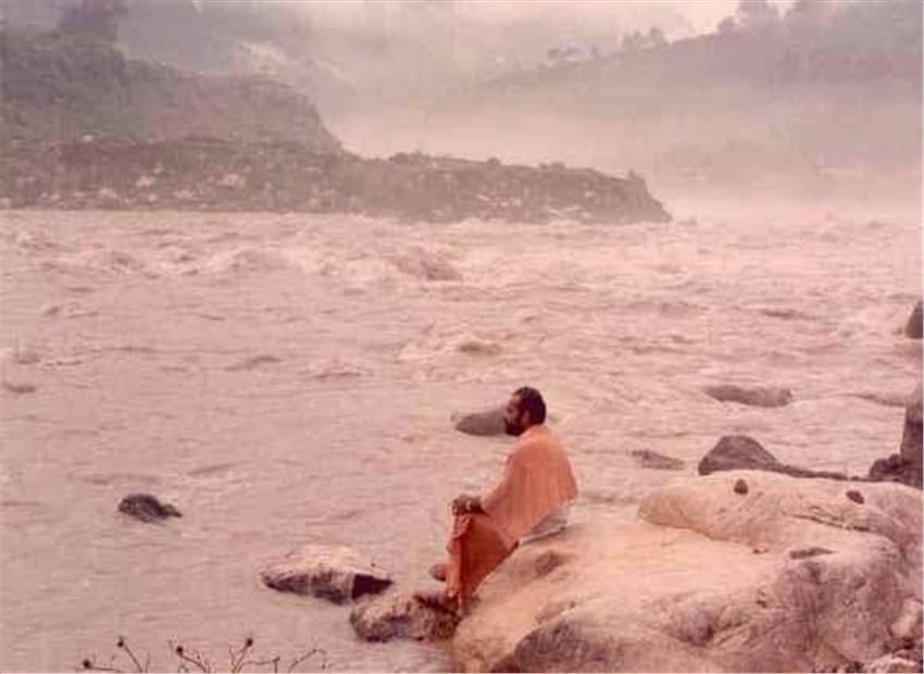 पीएम मोदी की जिंदगी से जुड़ी सात ऐसी तस्वीरें, देखिए  उनके व्यक्तित्व में कितना बदलाव आया