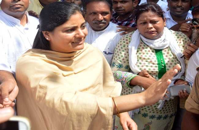 अपना दल के दर्जनों राष्ट्रीय पदाधिकारियों ने अनुप्रिया को कहा अलविदा अपना दल के दर्जनों राष्ट्रीय पदाधिकारियों ने अनुप्रिया को कहा अलविदा