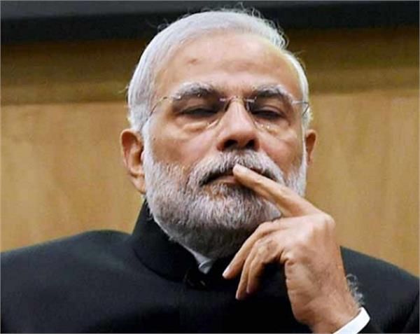 शहीदों की विधवाआें ने मोदी सरकार से मांगे 180 पाक सैनिकों के सिर शहीदों की विधवाआें ने मोदी सरकार से मांगे 180 पाक सैनिकों के सिर