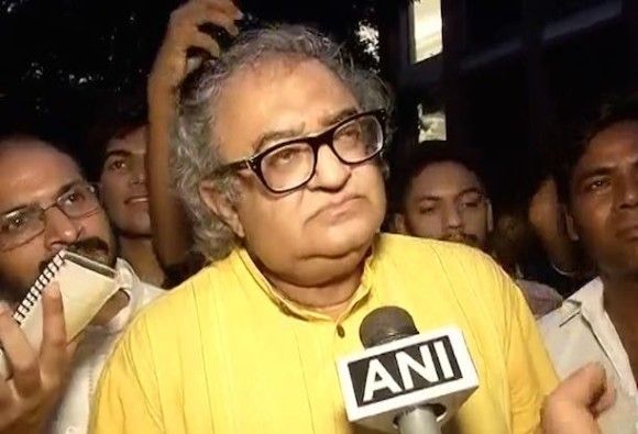 हाफिज सईद पाकिस्तान का असली प्रधानमंत्री: तारिक फतेह हाफिज सईद पाकिस्तान का असली प्रधानमंत्री: तारिक फतेह
