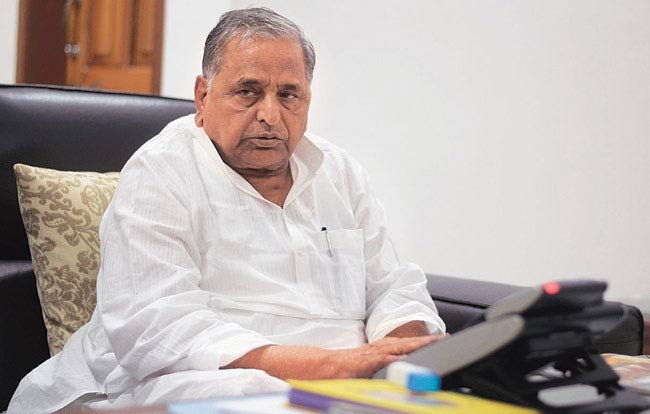 मुलायम के साथ अखिलेश ही होंगे चुनाव का चेहरा: किरनमय नंदा मुलायम के साथ अखिलेश ही होंगे चुनाव का चेहरा: किरनमय नंदा