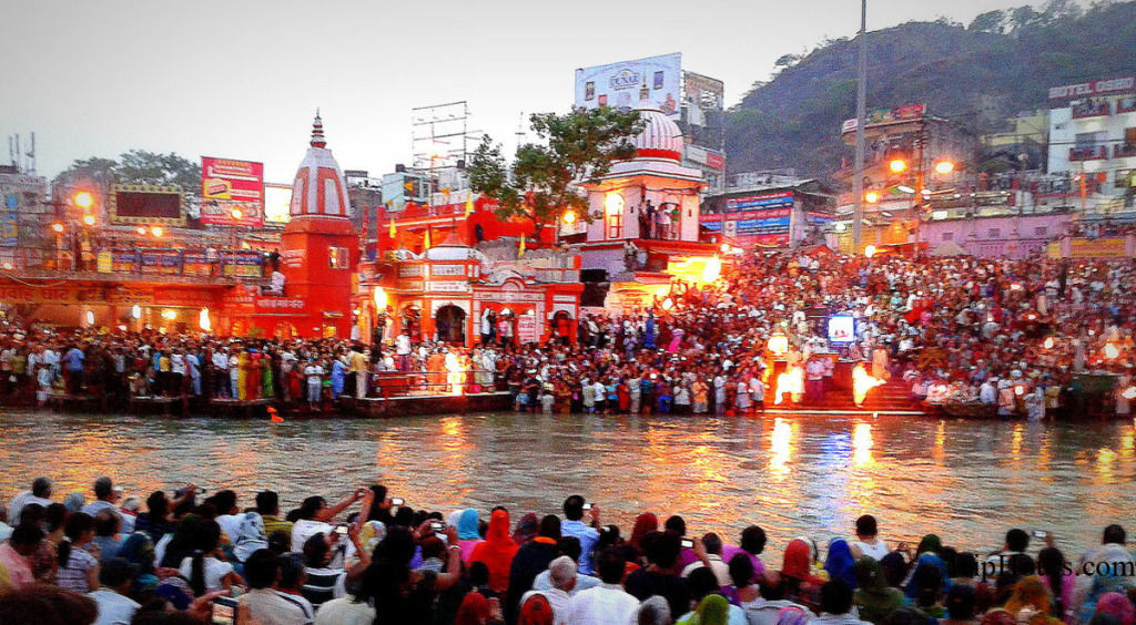 माँ गंगा के नाम पर कब तब भरी जायेंगी अपनी तथा अपनों की जेबें – प्रो. (डॉ.) योगेन्द्र यादव माँ गंगा के नाम पर कब तब भरी जायेंगी अपनी तथा अपनों की जेबें – प्रो. (डॉ.) योगेन्द्र यादव