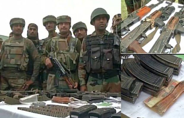 हंदवाड़ा: सेना ने मार गिराए तीन आतंकी, मुठभेड़ खत्म, हथियार और विस्फोटक सामग्री बरामद हंदवाड़ा: सेना ने मार गिराए तीन आतंकी, मुठभेड़ खत्म, हथियार और विस्फोटक सामग्री बरामद