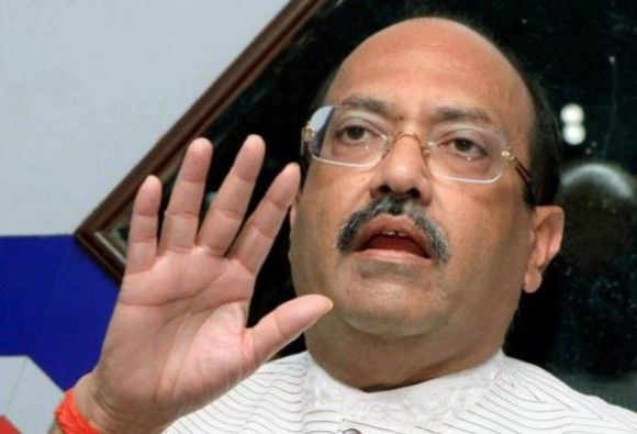 मुलायम परिवार पर ठाकुर बहुओं का कब्जा, फिर कहां से जातिवादी हो गई समाजवादी पार्टी मुलायम परिवार पर ठाकुर बहुओं का कब्जा, फिर कहां से जातिवादी हो गई समाजवादी पार्टी