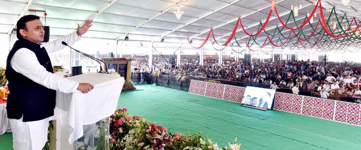 अखिलेश को दशहरे का इंतजार, हम भी मारेंगे रावण अखिलेश को दशहरे का इंतजार, हम भी मारेंगे रावण