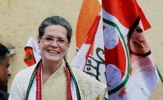 कांग्रेस-सपा गठबंधन के पक्ष में नहीं सोनिया गांधी? वोटर्स को लिखे खत में भी नहीं किया जिक्र कांग्रेस-सपा गठबंधन के पक्ष में नहीं सोनिया गांधी? वोटर्स को लिखे खत में भी नहीं किया जिक्र