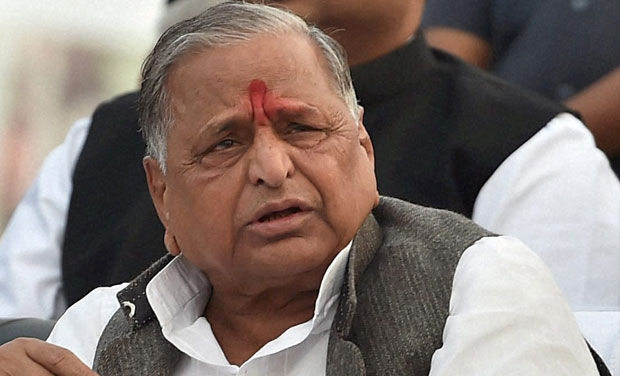 शिक्षक दिवस: तब अंग्रेजी पढ़ाते थे मुलायम, सैलरी थी 120 रुपए शिक्षक दिवस: तब अंग्रेजी पढ़ाते थे मुलायम, सैलरी थी 120 रुपए