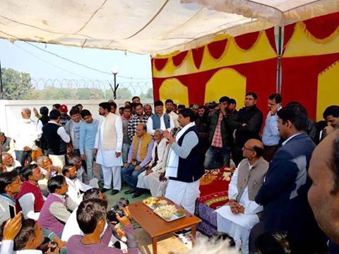 केंद्र सरकार किसान विरोधी है, हमारे लिखने के बावजूद भी मोदी ने आलू और धान के मूल्य तय नहीं किए – शिवपाल केंद्र सरकार किसान विरोधी है, हमारे लिखने के बावजूद भी मोदी ने आलू और धान के मूल्य तय नहीं किए – शिवपाल