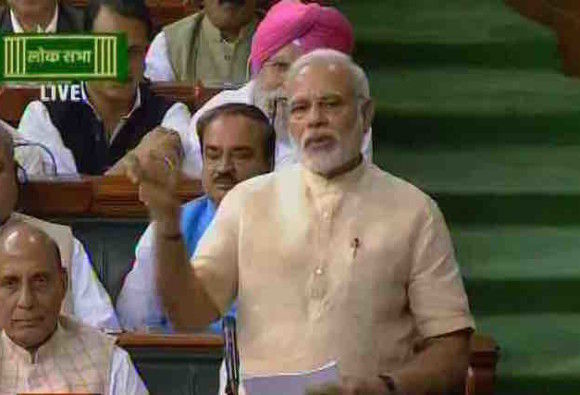 हमें टैक्स टेररिज्म से मुक्ति पाना है ,देश उस दिशा में बढ़ रहा हैः पीएम मोदी हमें टैक्स टेररिज्म से मुक्ति पाना है ,देश उस दिशा में बढ़ रहा हैः पीएम मोदी