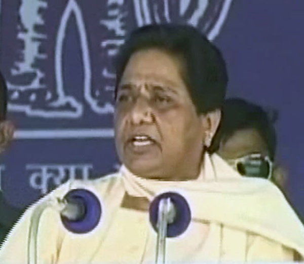 माया की हुंकार, कहा- भीड़ देखकर हुआ बहुमत का भरोसा माया की हुंकार, कहा- भीड़ देखकर हुआ बहुमत का भरोसा