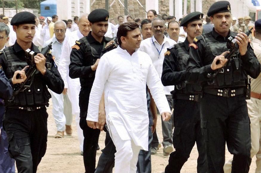 अखिलेश यादव एवं उनकी चुनावी स्पीच की कमियाँ - प्रो. (डॉ.) योगेन्द्र यादव अखिलेश यादव एवं उनकी चुनावी स्पीच की कमियाँ - प्रो. (डॉ.) योगेन्द्र यादव