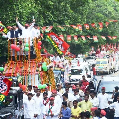 कानपुर पहुची मुलायम सिंह जनसंदेश यात्रा कानपुर पहुची मुलायम सिंह जनसंदेश यात्रा