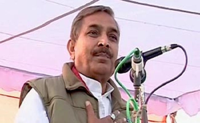 अपर्णा यादव के लिए आज प्रमोद तिवारी करेंगे चुनावी सभा अपर्णा यादव के लिए आज प्रमोद तिवारी करेंगे चुनावी सभा