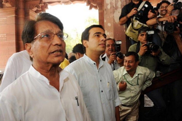 सपा की तरफ आधे रास्ते जाकर रुके अजित सिंह, अब BSP.............. सपा की तरफ आधे रास्ते जाकर रुके अजित सिंह, अब BSP..............