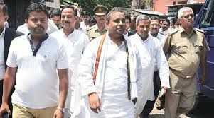 रामपाल को हराने के लिए यु0 सभा के प्रदेश अध्यक्ष ब्रजेश यादव को सेउता विधानसभा का प्रभारी बनाया गया रामपाल को हराने के लिए यु0 सभा के प्रदेश अध्यक्ष ब्रजेश यादव को सेउता विधानसभा का प्रभारी बनाया गया