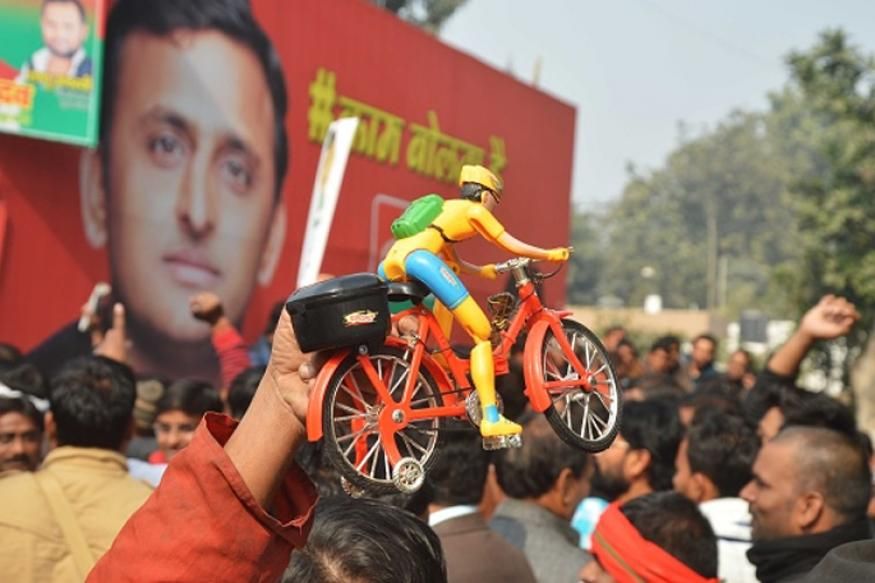 सीतापुर सदर के सपा प्रत्याशी के बेटे के खिलाफ केस दर्ज कर जांच शुरू सीतापुर सदर के सपा प्रत्याशी के बेटे के खिलाफ केस दर्ज कर जांच शुरू