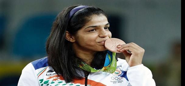 साक्षी मलिक ने रचा इतिहास, भारत को रियो में दिलाया पहला पदक