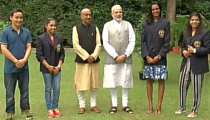 रियो ओलंपिक के पदक विजेताओं से मिले PM मोदी