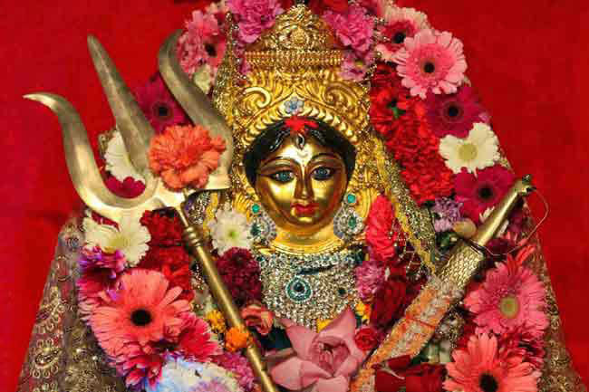 छठें दिन माँ कात्यायनी देवी के इसी स्वरुप की उपासना करें