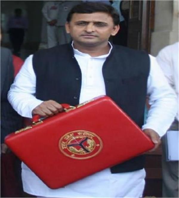 मुख्यमंत्री ने पेश किया 25 हजार 347 करोड़ का सप्लीमेंट्री बजट मुख्यमंत्री ने पेश किया 25 हजार 347 करोड़ का सप्लीमेंट्री बजट