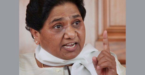 बुआ न कहने के सवाल पर भड़कीं मायावती, दे डाली नसीहत बुआ न कहने के सवाल पर भड़कीं मायावती, दे डाली नसीहत