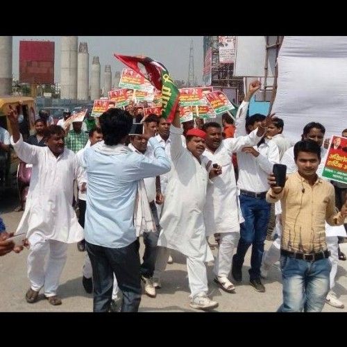 CM अखिलेश ने किया हज हाउस का लोकार्पण, झलक पाने को लोगबेताब CM अखिलेश ने किया हज हाउस का लोकार्पण, झलक पाने को लोगबेताब