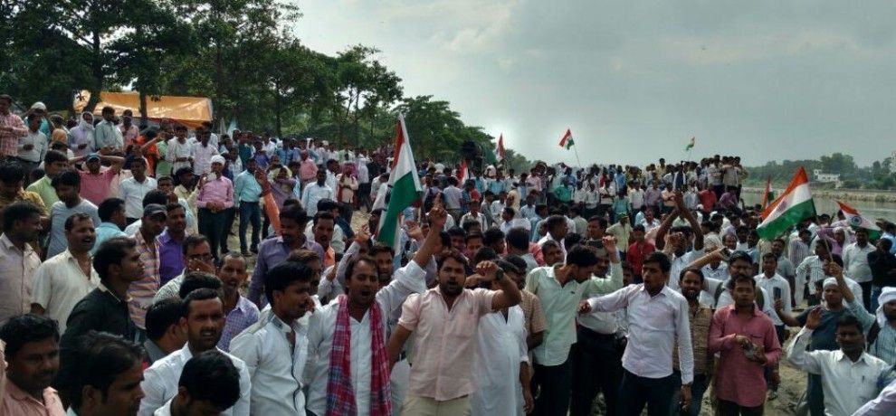 ग्राम रोजगार सेवकों को सीएम अखिलेश ने दिया बड़ा तोहफा, बढ़ाया मानदेय ग्राम रोजगार सेवकों को सीएम अखिलेश ने दिया बड़ा तोहफा, बढ़ाया मानदेय