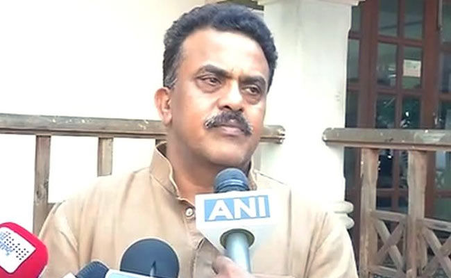 बीएमसी मे कांग्रेस की हार का ठीकरा खुद के सर फोड़ संजय निरूपम ने दिया इस्तीफा बीएमसी मे कांग्रेस की हार का ठीकरा खुद के सर फोड़ संजय निरूपम ने दिया इस्तीफा
