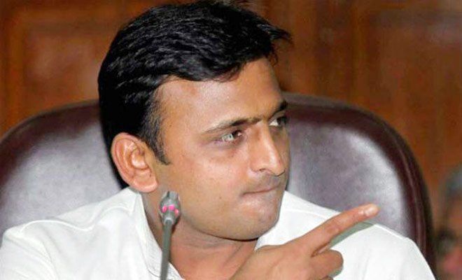 मुख्यमंत्री अखिलेश ने डेढ़ महीने में गंवाई साढ़े चार साल की कमाई मुख्यमंत्री अखिलेश ने डेढ़ महीने में गंवाई साढ़े चार साल की कमाई