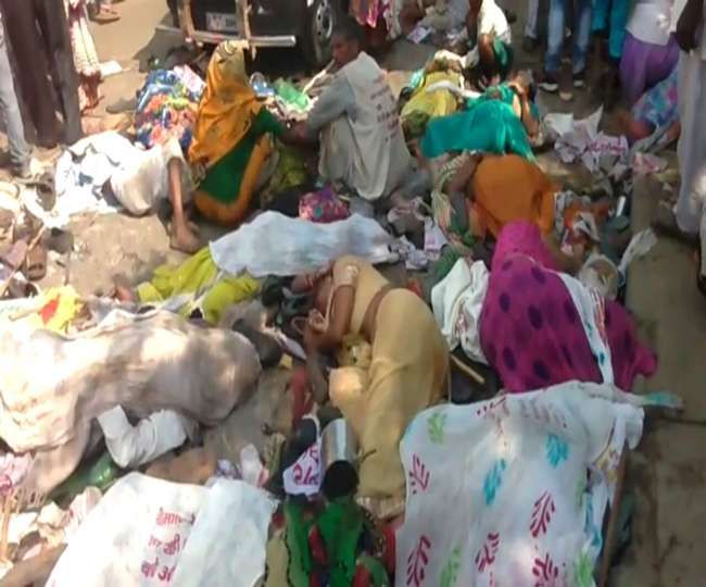 बाबा जय गुरुदेव के कार्यक्रम में भगदड़, 19 की मौत; सैकड़ों घायल बाबा जय गुरुदेव के कार्यक्रम में भगदड़, 19 की मौत; सैकड़ों घायल