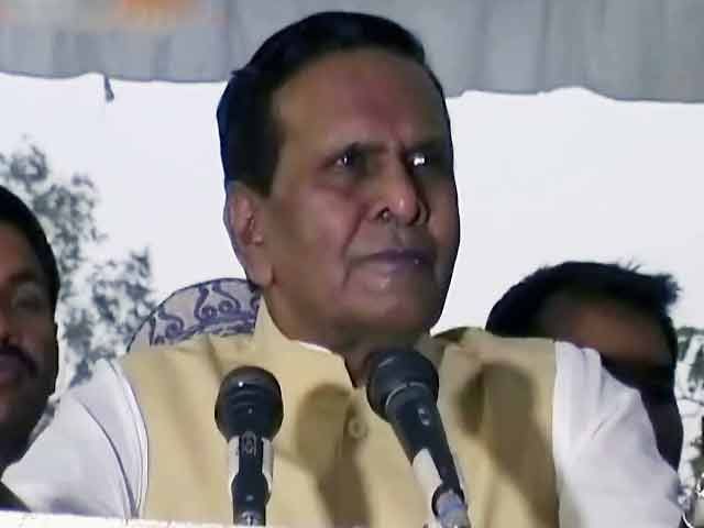 RSS ने कराई गांधी जी की हत्या, सरदार पटेल के पत्र साबित कर सकते हैं : बेनी प्रसाद RSS ने कराई गांधी जी की हत्या, सरदार पटेल के पत्र साबित कर सकते हैं : बेनी प्रसाद