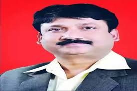 हेट्रिक बनाने के लिए दीप नारायण सिंह ने किया मतदान हेट्रिक बनाने के लिए दीप नारायण सिंह ने किया मतदान