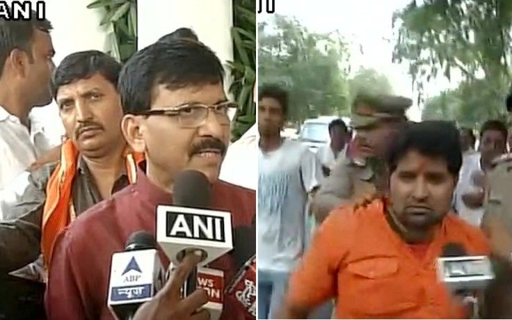 लखनऊ में शिवसेना नेता संजय राउत पर पार्टी कार्यकर्ता ने फेंकी स्याही लखनऊ में शिवसेना नेता संजय राउत पर पार्टी कार्यकर्ता ने फेंकी स्याही