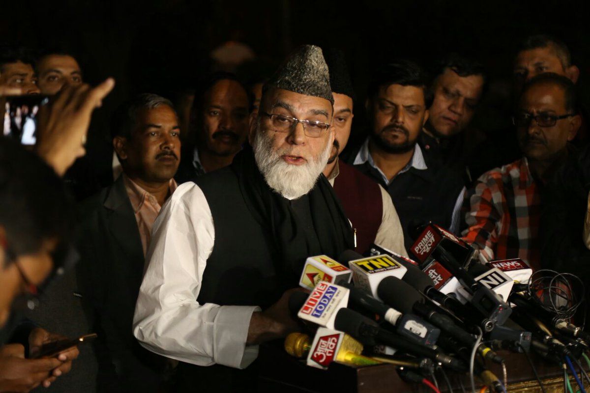 बुखारी की अपील- बसपा का समर्थन करें मुस्लिम, क्या कोई सुनता है इनकी बुखारी की अपील- बसपा का समर्थन करें मुस्लिम, क्या कोई सुनता है इनकी
