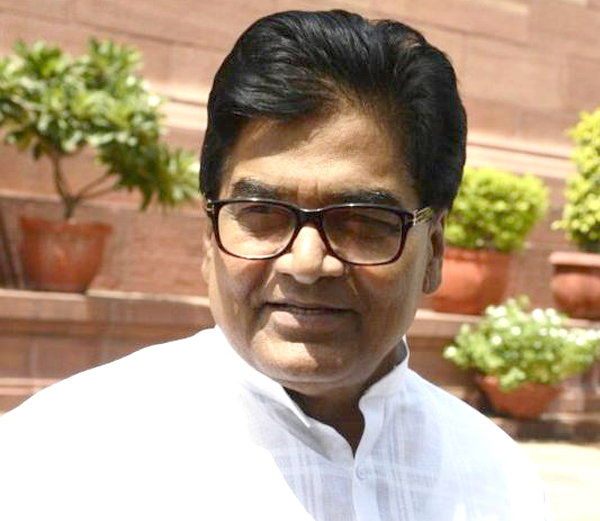 कल अखिलेश से मिलने लखनऊ पहुंचेंगे रामगोपाल, सियासी संकट पर करेंगे चर्चा कल अखिलेश से मिलने लखनऊ पहुंचेंगे रामगोपाल, सियासी संकट पर करेंगे चर्चा