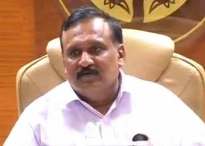 यूपी के आलसी और कामचोर अफसरों में हड़कंप यूपी के आलसी और कामचोर अफसरों में हड़कंप
