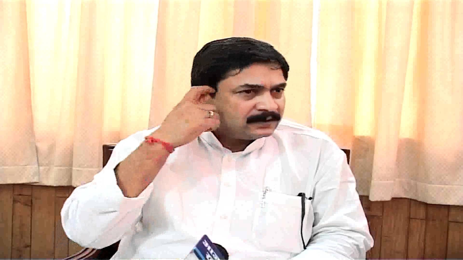 अखिलेश यादव चाटुकार नेताओ से घिरे हुये हैं , 11 मई को सपा को दिन मे तारे दिखाई देंगे – विजय मिश्रा अखिलेश यादव चाटुकार नेताओ से घिरे हुये हैं , 11 मई को सपा को दिन मे तारे दिखाई देंगे – विजय मिश्रा