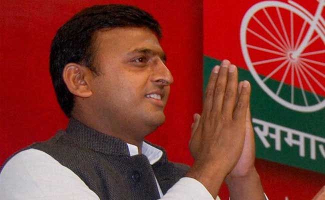 ट्वीट करके अखिलेश यादव ने भारी मतदान करने की अपील की ट्वीट करके अखिलेश यादव ने भारी मतदान करने की अपील की