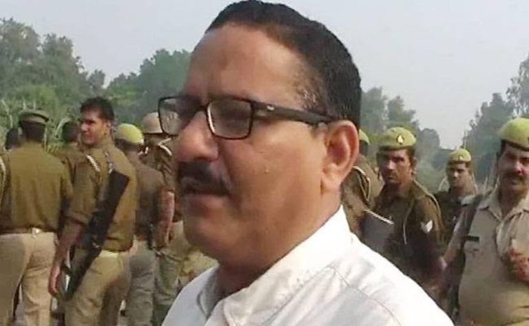 बदमाशों के हौसले इस कदर बढे हुए है , एसडीएम को घर में घुसकर दी जान से मरने की धमकी