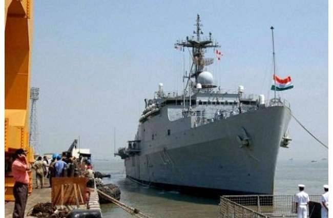 गुजरात: पोरबंदर नौसेना बेस के पास सुनाई दी तेज विस्फोट की आवाज, मची अफरा-तफरी गुजरात: पोरबंदर नौसेना बेस के पास सुनाई दी तेज विस्फोट की आवाज, मची अफरा-तफरी