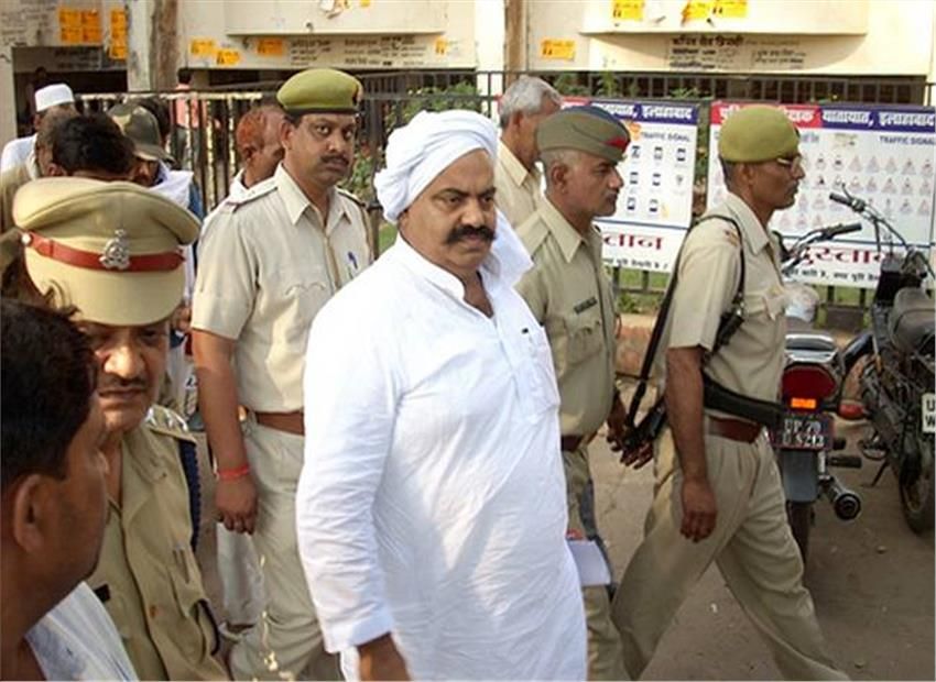 इलाहाबाद में ऐसी कोई सीट नहीं बची है. जहां से उन्हें सपा से टिकट मिल सके. इलाहाबाद में ऐसी कोई सीट नहीं बची है. जहां से उन्हें सपा से टिकट मिल सके.