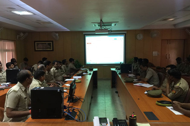 देश में पहला प्रदेश ! ट्विटर हैंडल @uppolice से करें कंप्लेन और 5 मिनट में होगा एक्शन देश में पहला प्रदेश ! ट्विटर हैंडल @uppolice से करें कंप्लेन और 5 मिनट में होगा एक्शन