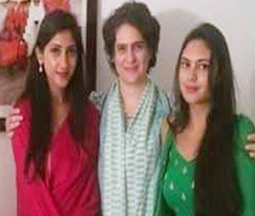 बाहुबली विधायक अखिलेश सिंह की बेटी ने थमा कांग्रेस का हाथ बाहुबली विधायक अखिलेश सिंह की बेटी ने थमा कांग्रेस का हाथ