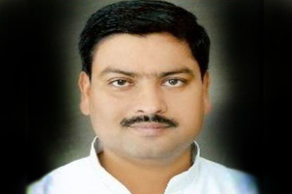 विरोधियों ने पवन पांडे के खिलाफ रची साजिश, करवाया खुलेआम विरोध विरोधियों ने पवन पांडे के खिलाफ रची साजिश, करवाया खुलेआम विरोध