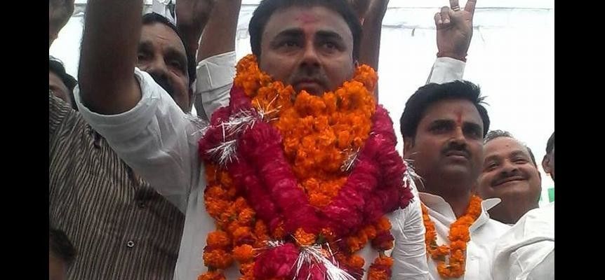 कांग्रेस को झटका: एक और विधायक ने छोड़ी पार्टी, सपा में शामिल कांग्रेस को झटका: एक और विधायक ने छोड़ी पार्टी, सपा में शामिल
